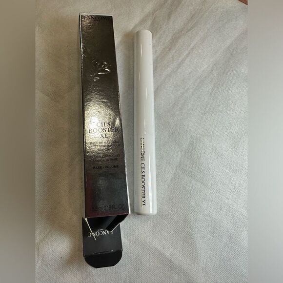 Lancôme Cils Booster XL Super-Enhancing Mascara Primer Size: .18 oz / 5.5 ml - Picture 3 of 4